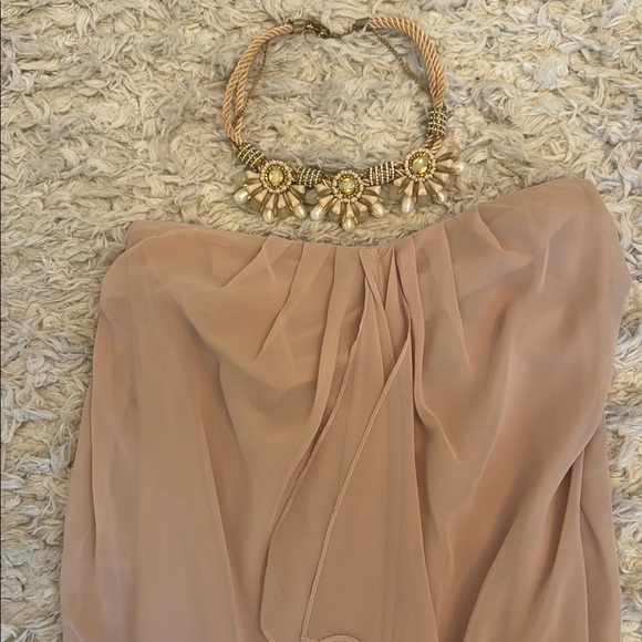 Gorgeous chiffon flowy maxi dress. Strapless.. Absolutely stunning on. - Picture 8 of 14